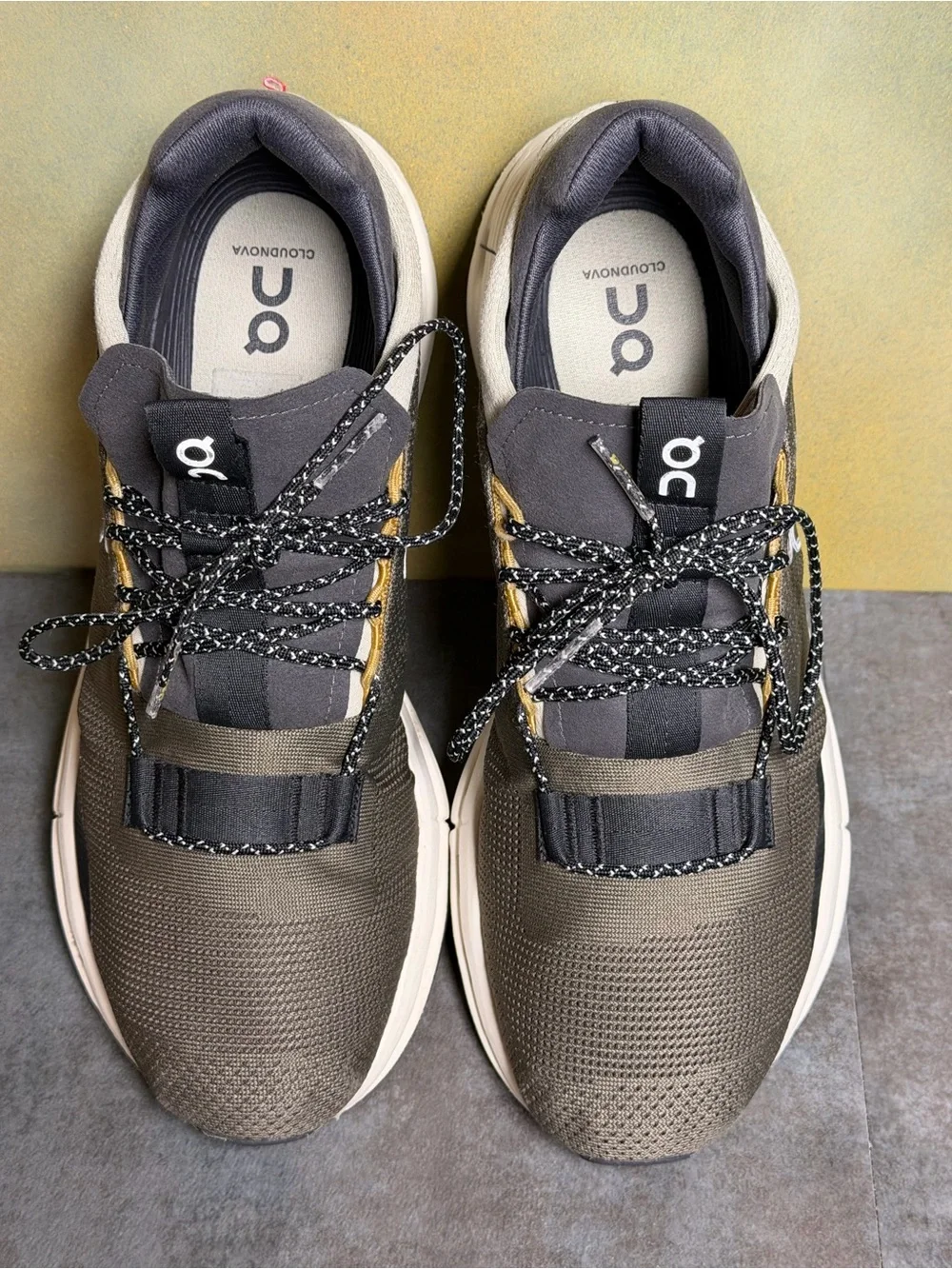 On Cloudnova Men’s Running Shoes Olive Green 26.98492 Size 10.5